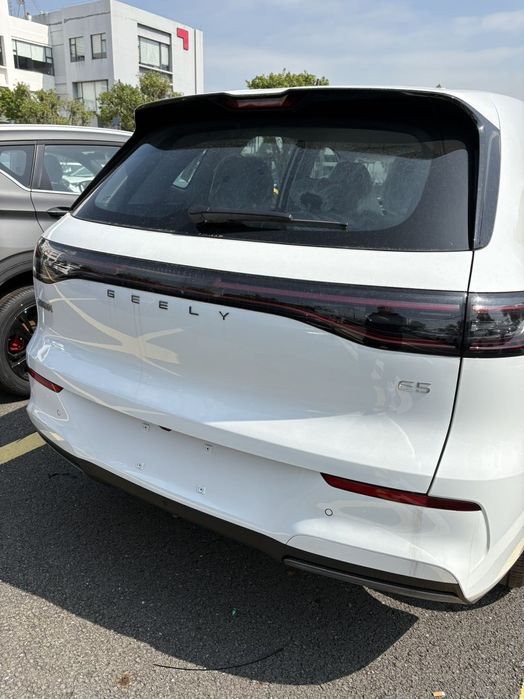 Geely Galaxy E5, версия Pioneer 440km