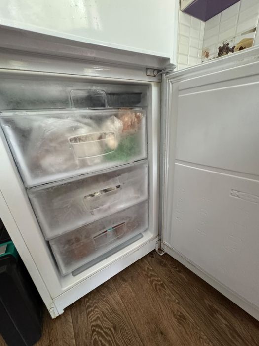 Холодильник indesit