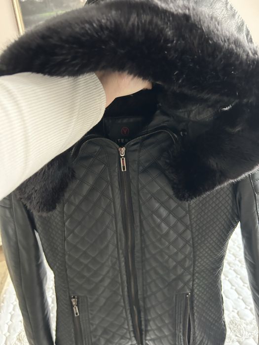 Дамско късо кожено яке