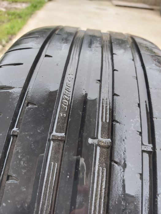 Гуми 2 броя DUNLOP 225/50/17R