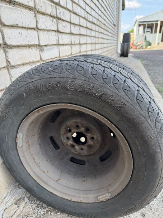 Продам Летние покрышки, со Штампами