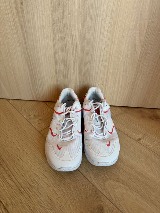 Дамски маратонки Nike