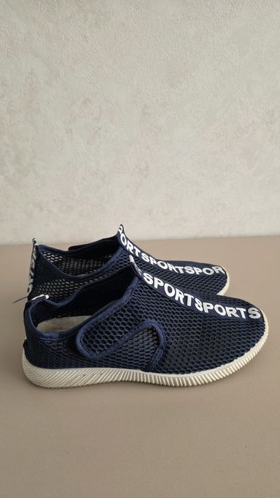 Продам сандалии для мальчика