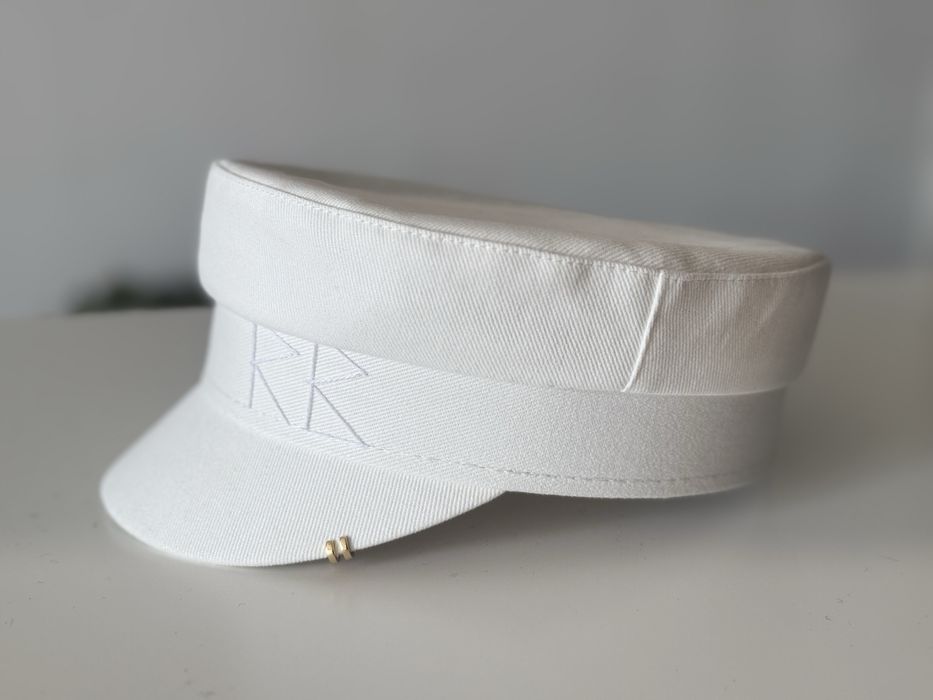 RB Шапки Ruslan Baginskiy