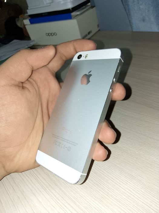 Айфон iPhone 5s .