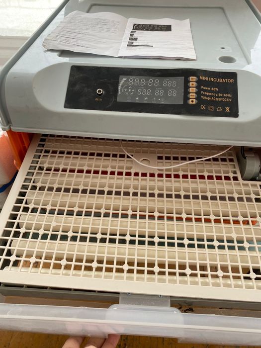 Продам инкубатор