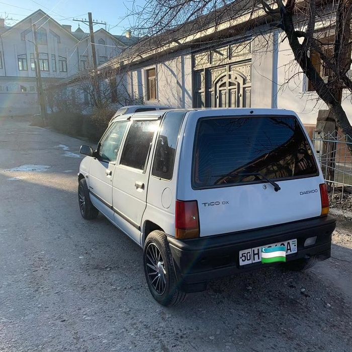 Tico rangi oq, yili 2003, 4 ta yangi balon+diska