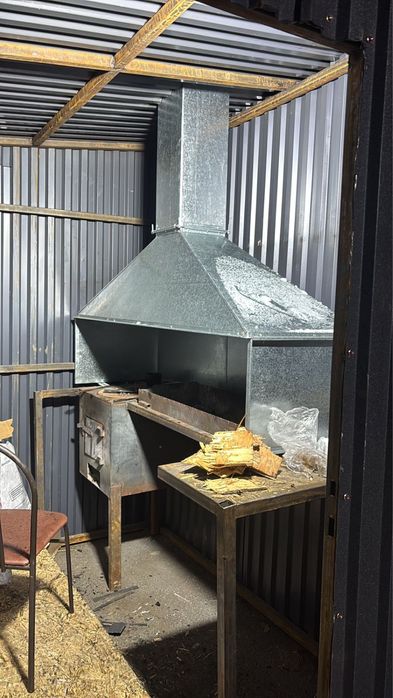 Продаеться шашлычная зона