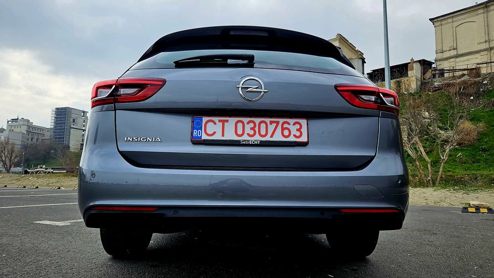 Vând Opel insignia 1.5 CDTI Sport Tourer facelift