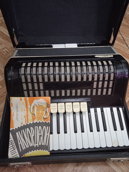 Аккордеон советский  "Квинта"