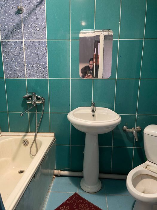 4 каватли домнинг 3 каватидаги 2 хонали квартира ижарага берилади