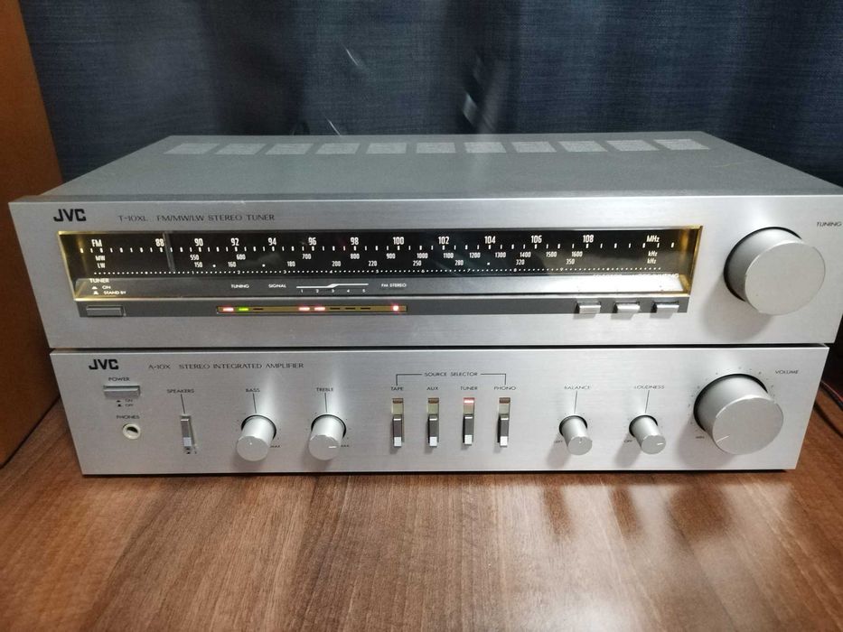 Amplificator si radio JVC