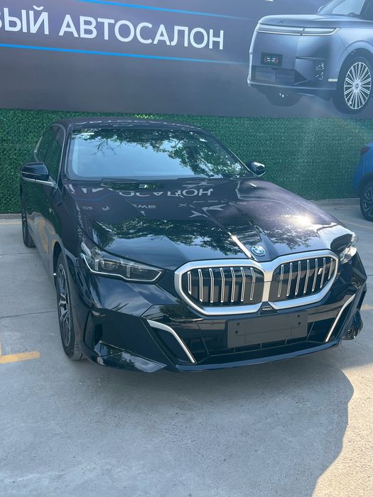 Bmw i5 40l 2025 yil
