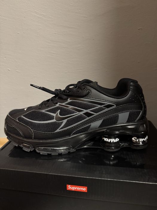 Nike shox supreme