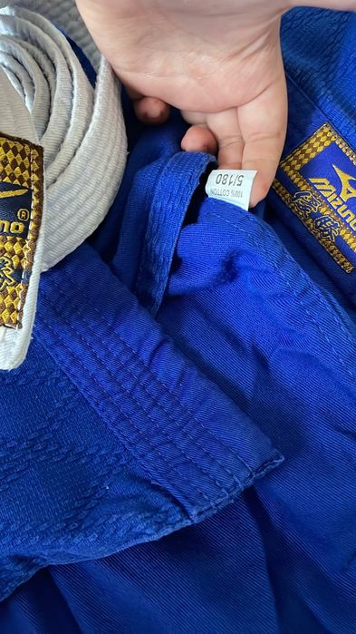 Продам кимоно в отличном состоянии