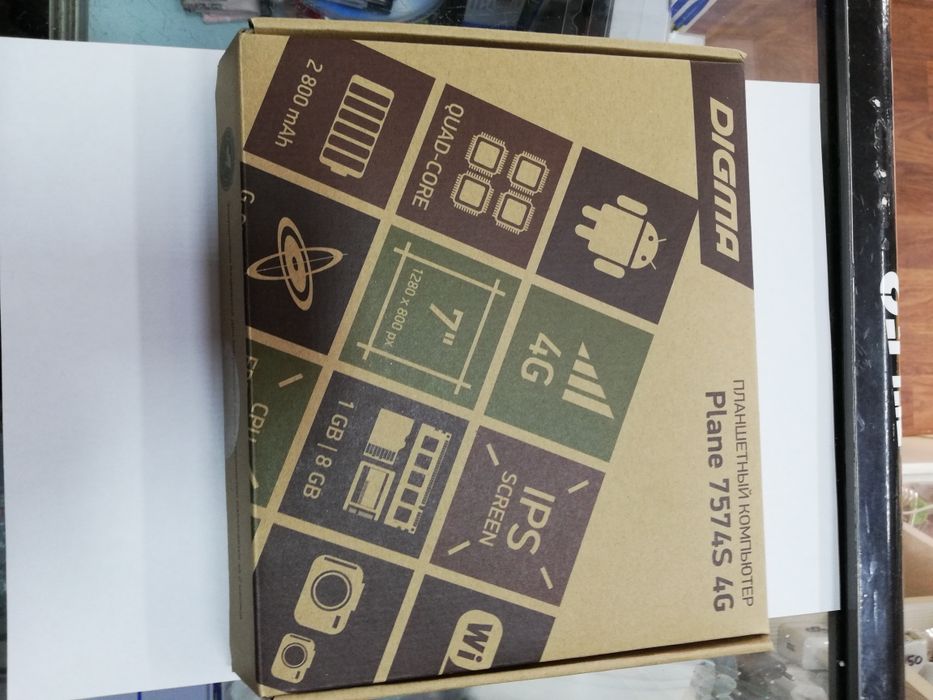 Планшет DIGMA.