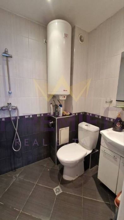 Дава се под наем Тристаен апартамент в Варна, Левски - 75 кв.м за 459 € - Снимка #5