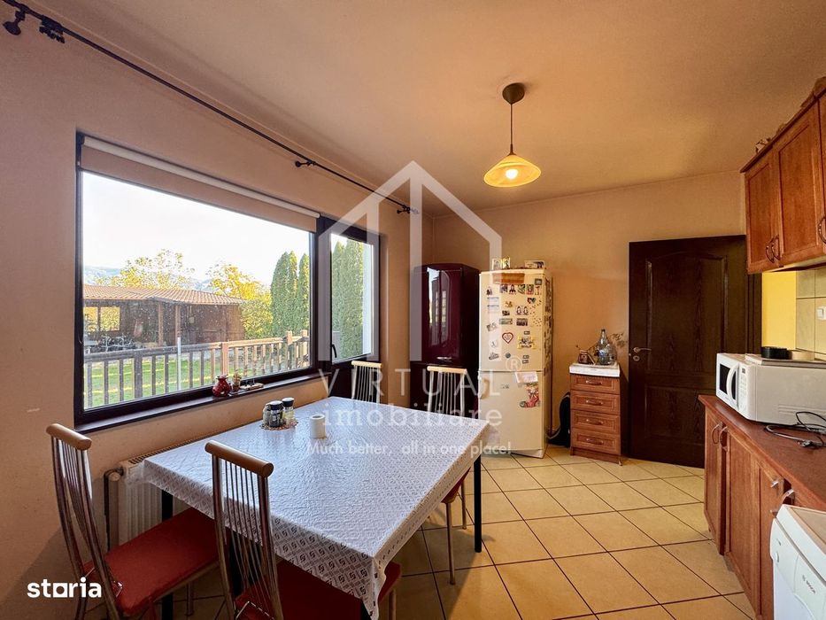 Casa individuala cu 6 camere, 500mp teren, priveliste spre munti