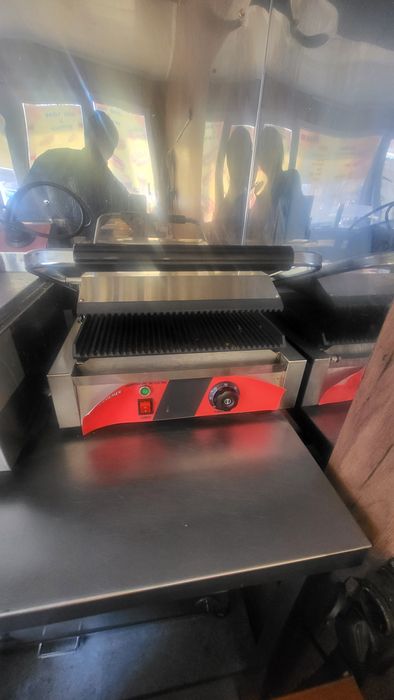 С дам готовый бизнес в районе Альпина в центре Талгара