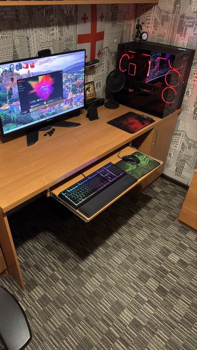 Компьютерный стол с тумбой (180x63)