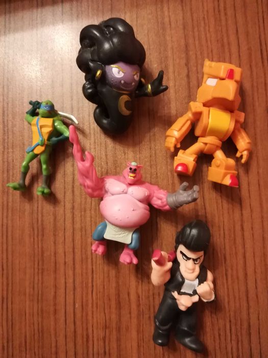 Играчки , фигурки от шоколадови яйца Киндер , Макдоналдс и др.