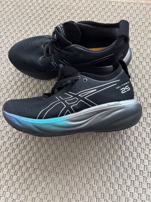 Adidasi Asics 44 condiție 10/10