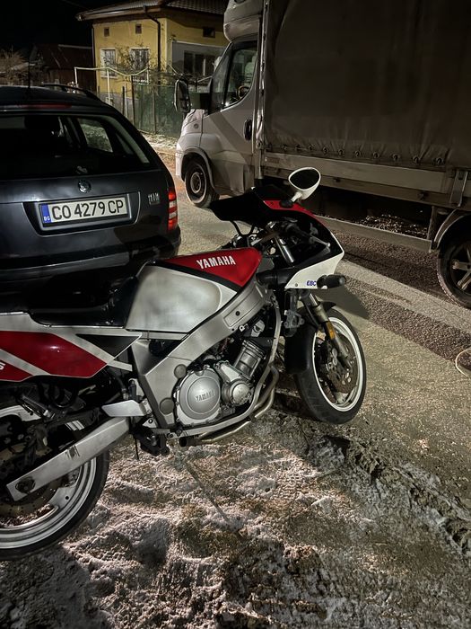 Yamaha FZR 600 Genesis