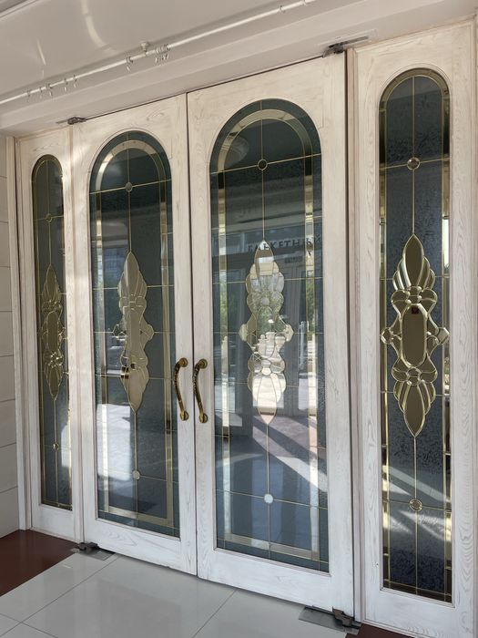 Двери для холлаа