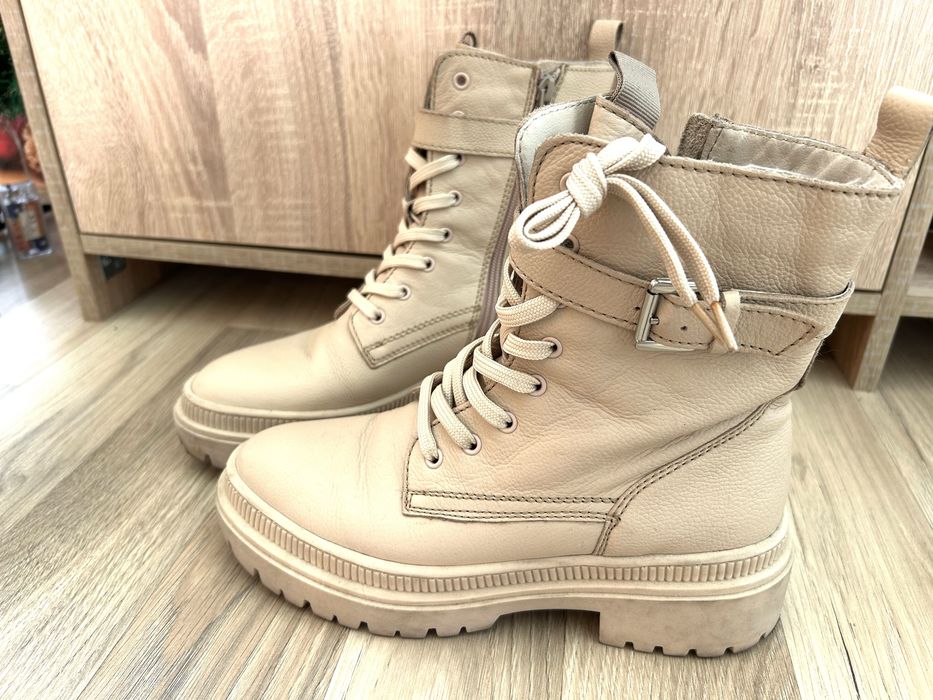 боти естествена кожа