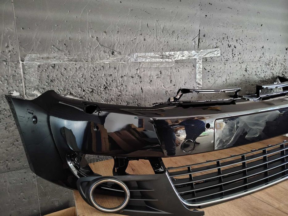 Bara fata VW GOLF 6 cu Grile 2008-2012 cu spalator far, senzori parcare 6x Negru LC9X VOPSITA