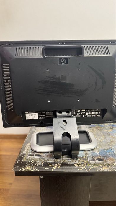 Монитор HP L1908w 19 дюймов