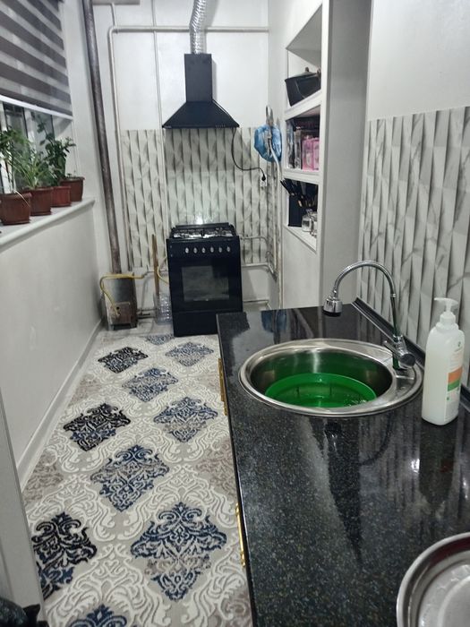Dehkon bozarnia dim yaqinda 6 mikrarayonda 3 honali 65 Kv kivartira