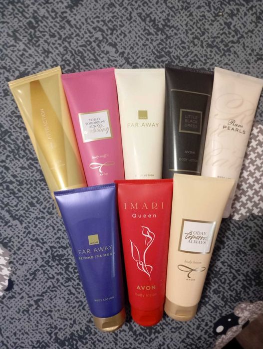 Душ гелове, лосиони, спрейове и  кремове за  тяло, кристали за коса.