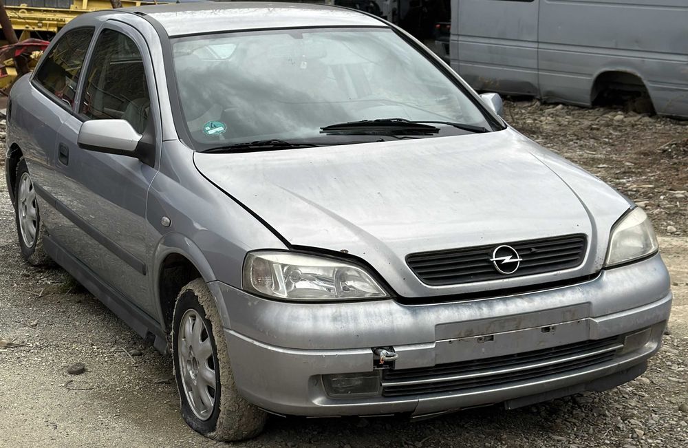 Dezmembrare Opel Astra