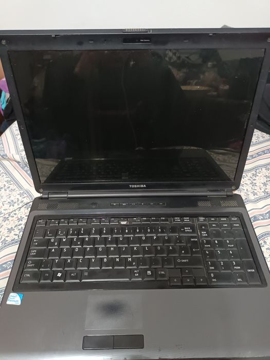Vand cosa si laptop