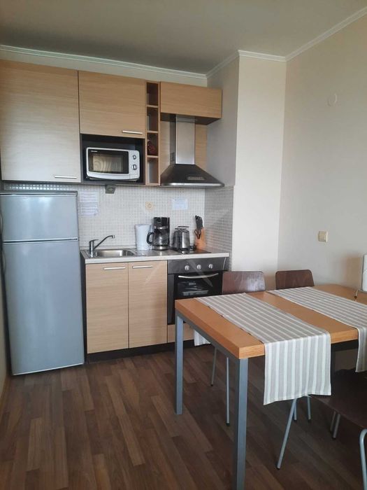 Двустаен апартамент в Обзор 76117