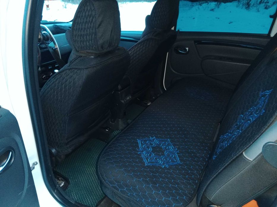 Автомобиль Lada Largus