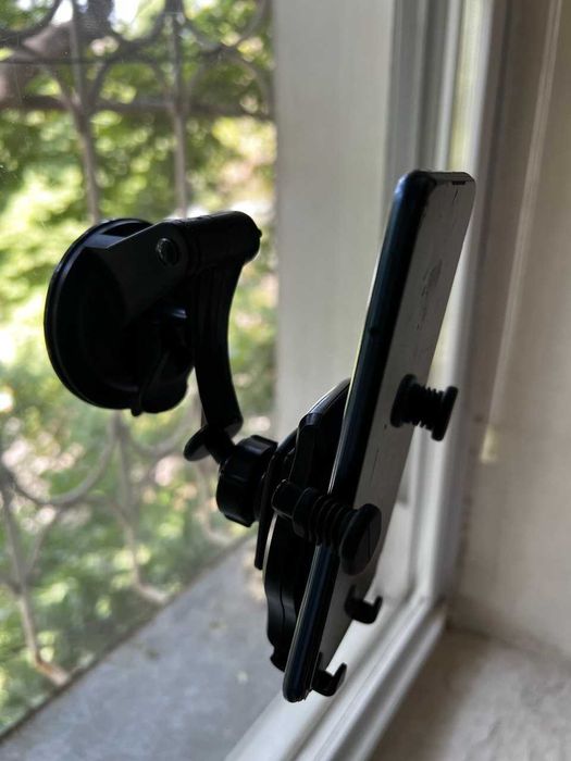Держатель для телефона в машину