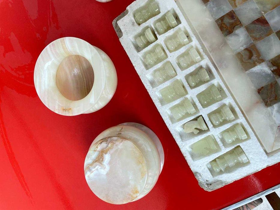 продам изделия из оникса ( пакистан )