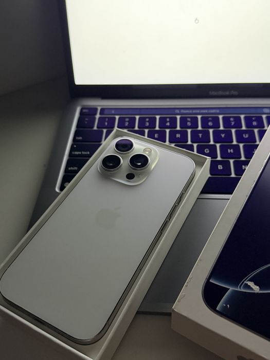 iPhone 16 Pro 256GB White Titanium