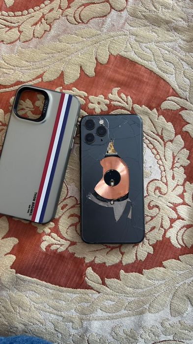 Айфон 11 про продам 64 гб