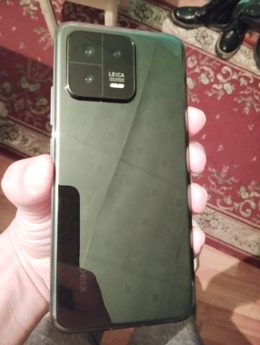 Продам xiaomi 13