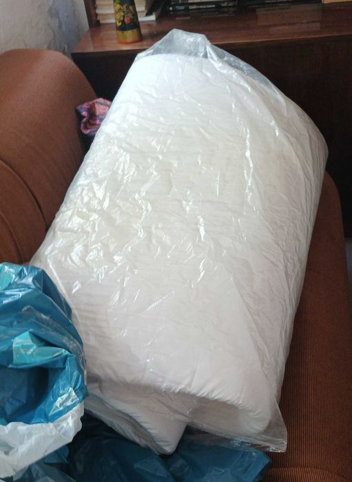 Продавам няколко матрака  от JUSK