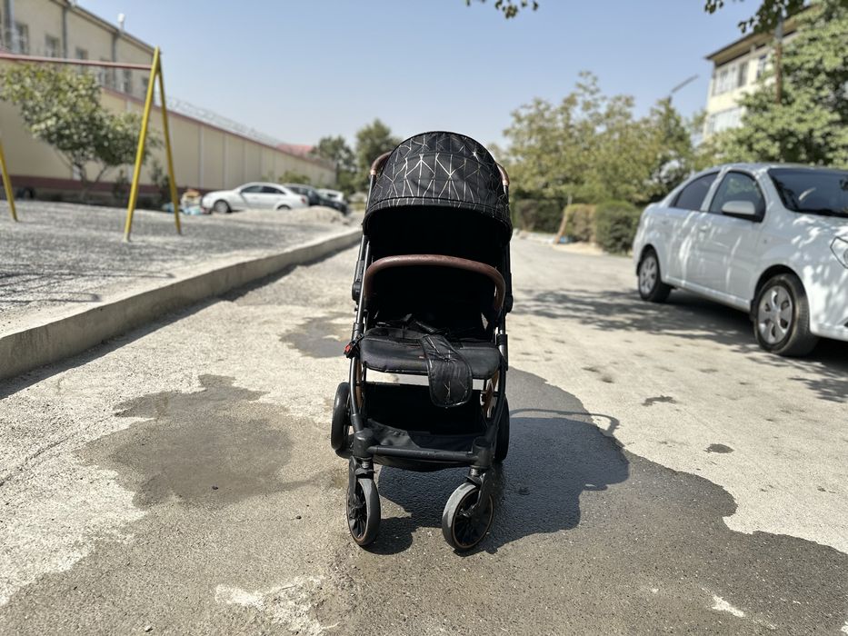 Детская коляска. Холати почти янги. Бакуват. 1 та бола учун ишлатилган