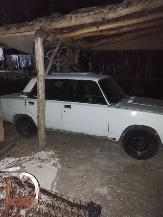 Vaz 2105 soriladi
