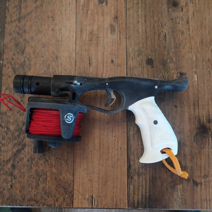 Дръжка за харпун в комплект с макара