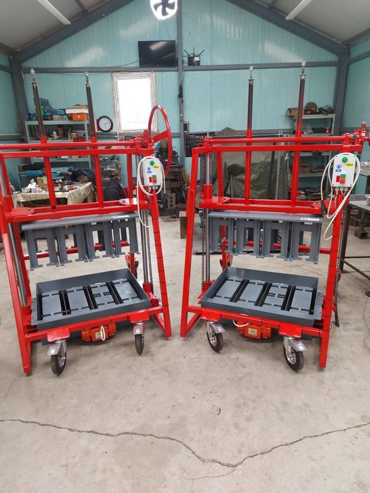 Masina boltari borduri oferta vacanta