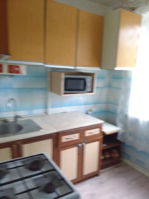 продам 2х ком.кв.в 7мкр дом 30