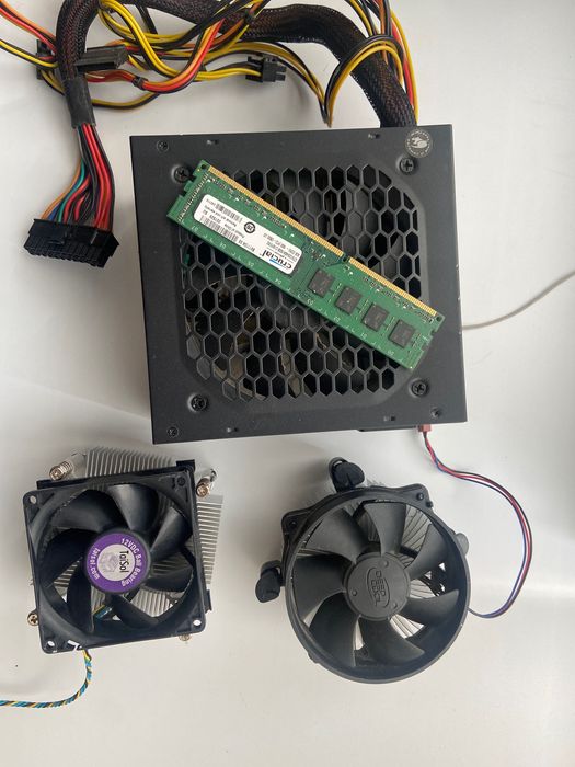 Продам блок питания 1 плашку ddr3 4g и кулер и кулер