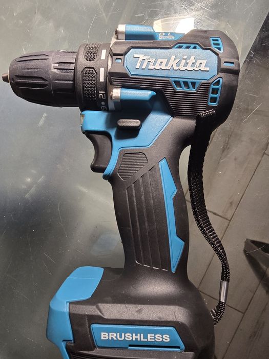 Vând filetata Makita nouă, acumulator Makita nou, surubelnita electric